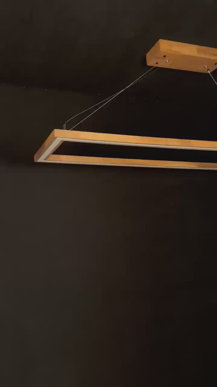 Dimmbare Hängeleuchte aus Holz